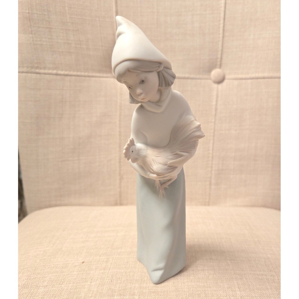 Vintage Lladró Porcelain Figurine Girl with Rooster Shepherdess Matte 4677 8"